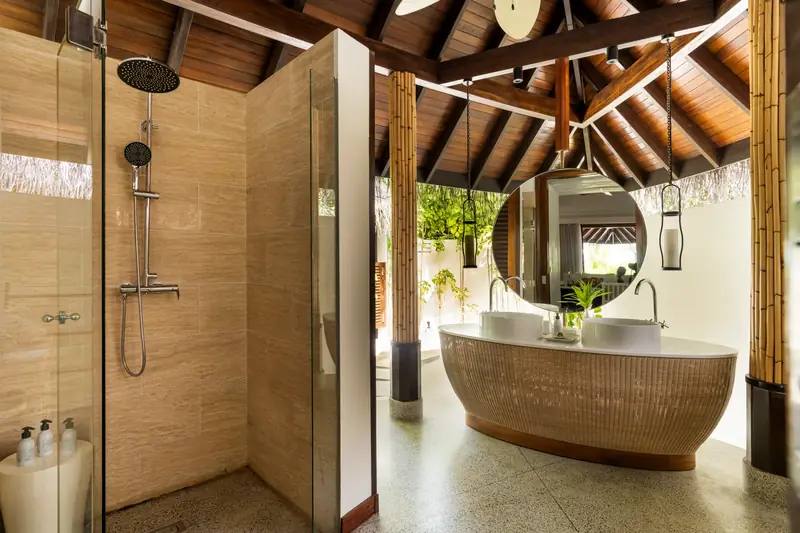 Constance Halaveli Resort — Villa-Interieur (Foto 7 von 8)