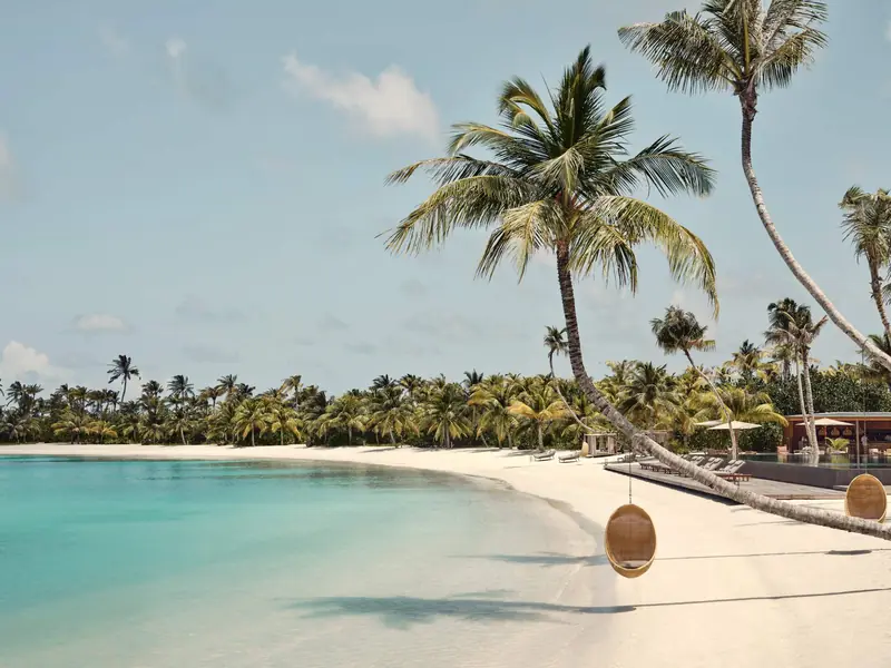 Patina Maldives, Fari Islands — Strand (Foto 7 von 8)
