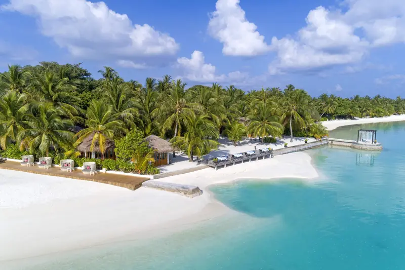 Sheraton Maldives Full Moon Resort & Spa — Strand (Foto 2 von 8)