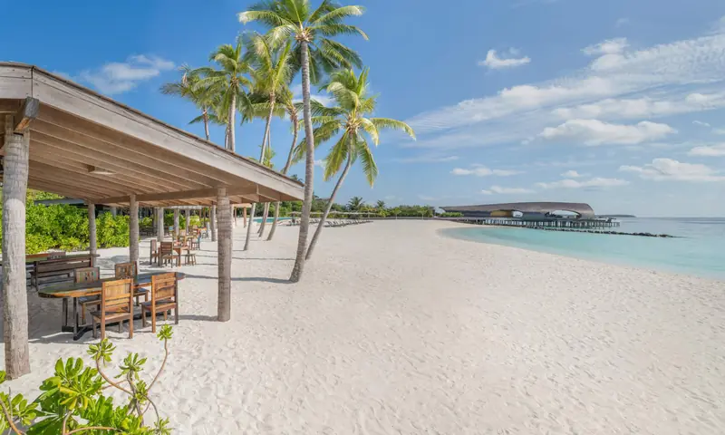 The St. Regis Vommuli Resort, Maldives — restaurant (photo 4 sur 8)