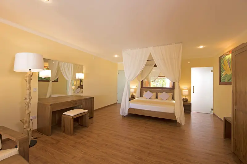 Thulhagiri Island Resort & Spa — Villa-Interieur (Foto 3 von 8)