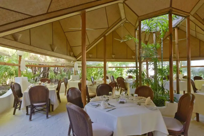 Thulhagiri Island Resort & Spa — Restaurant (Foto 4 von 8)